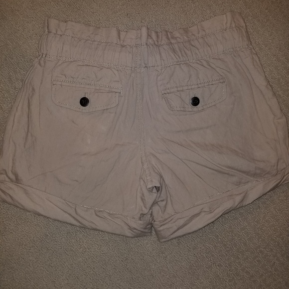 High wasted Ann Taylor linen shorts - Picture 2 of 3
